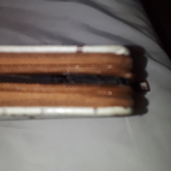 Baby phat wallet / BUNDLE ONLY - Picture 6 of 8